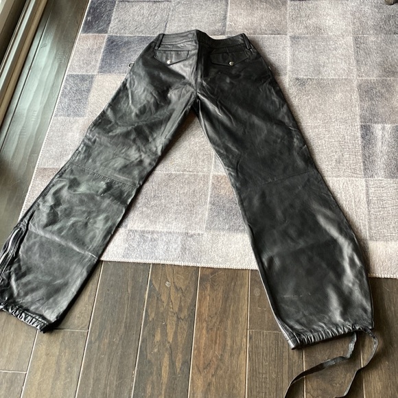 Black leather cargo pants. Genuine leather. Size extra small/27. - Picture 5 of 7